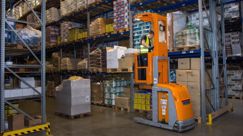 Distribuční logistika - sklad -  pikování zboží - příprava pro distribuci